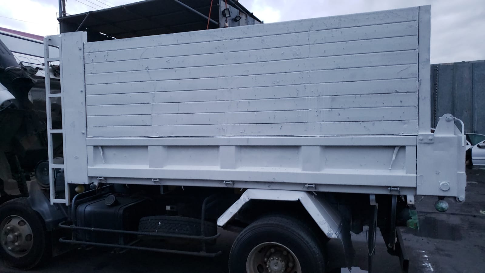 2003 Nissan Condor Dump 